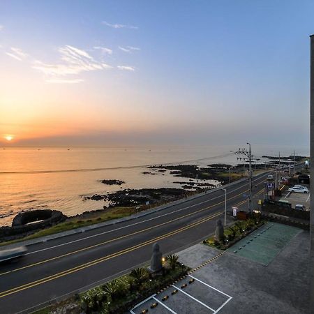 Hotel Mer Bleue Jeju Exterior photo